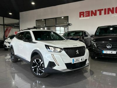 Peugeot 2008 ALLURE PACK PURETECH 130 S&S 6 VEL. MAN TAPICERÍA COZY NEGRO CON PESPUNTES EN AZUL