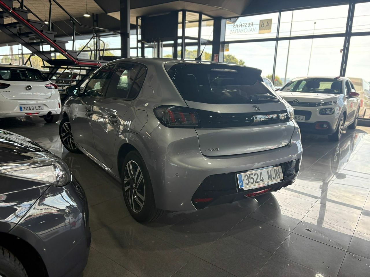 Peugeot 208 ALLURE	73KW (100CV) TAPICERÍA COZY GRIS MÓDENA CON PESPUNTES MENTOLADOS - Foto 2
