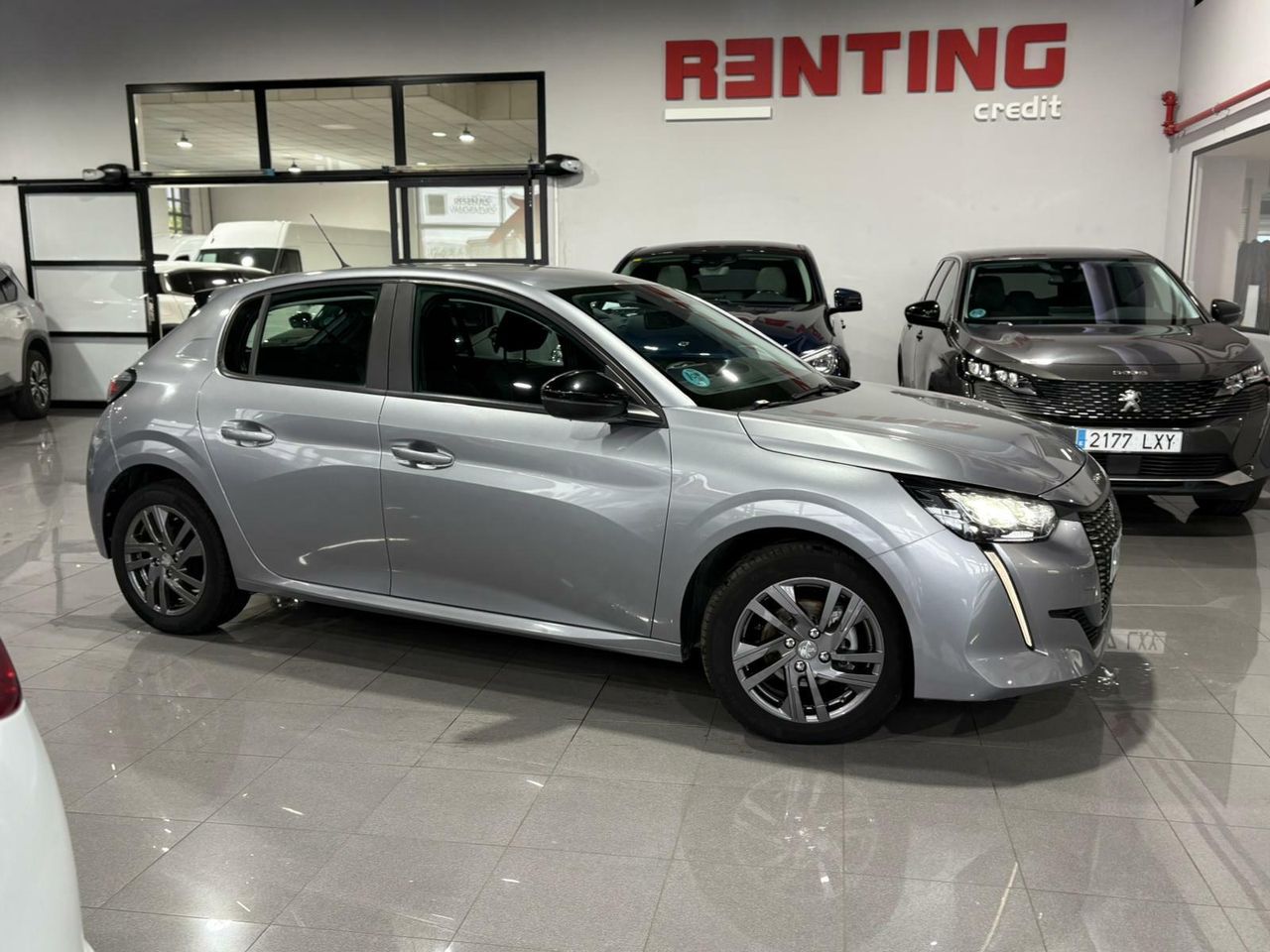 Peugeot 208 ALLURE	73KW (100CV) TAPICERÍA COZY GRIS MÓDENA CON PESPUNTES MENTOLADOS - Foto 2