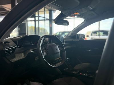 Peugeot 208 ALLURE	73KW (100CV) TAPICERÍA COZY GRIS MÓDENA CON PESPUNTES MENTOLADOS