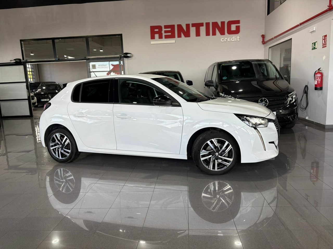 Peugeot 208 ALLURE	73KW (100CV) TAPICERÍA COZY GRIS MÓDENA CON PESPUNTES MENTOLADOS - Foto 2