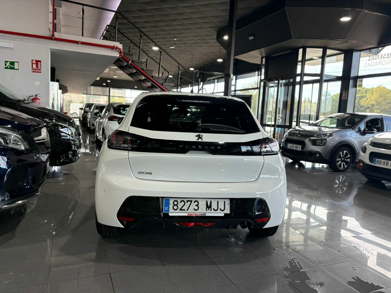 Peugeot 208 ALLURE	73KW (100CV) TAPICERÍA COZY GRIS MÓDENA CON PESPUNTES MENTOLADOS - Foto 2