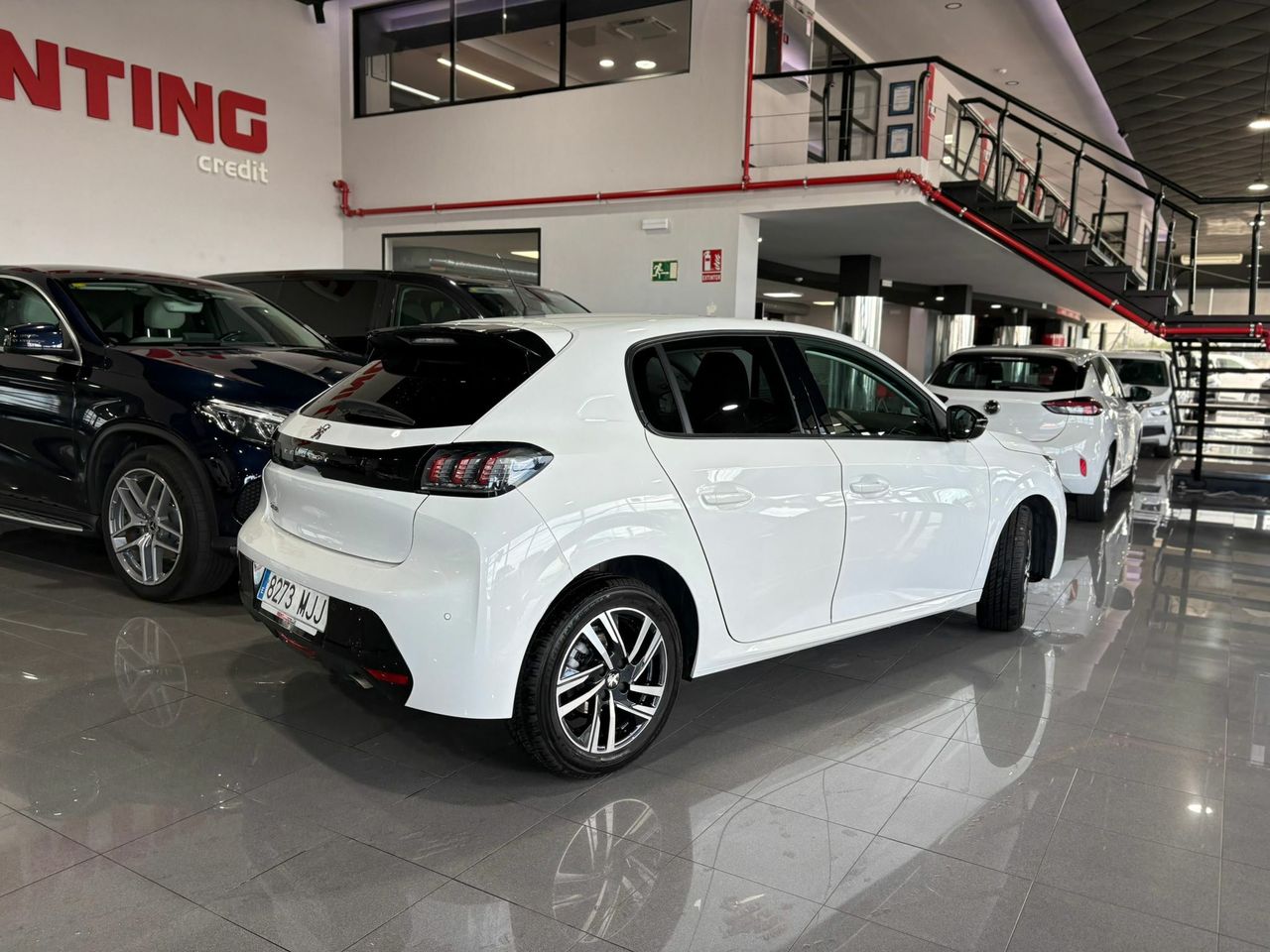 Peugeot 208 ALLURE	73KW (100CV) TAPICERÍA COZY GRIS MÓDENA CON PESPUNTES MENTOLADOS - Foto 2