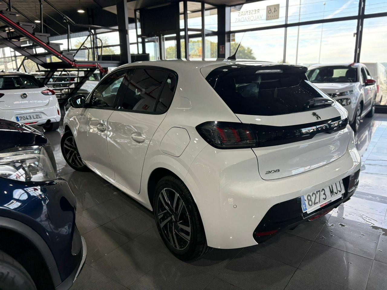 Peugeot 208 ALLURE	73KW (100CV) TAPICERÍA COZY GRIS MÓDENA CON PESPUNTES MENTOLADOS - Foto 2