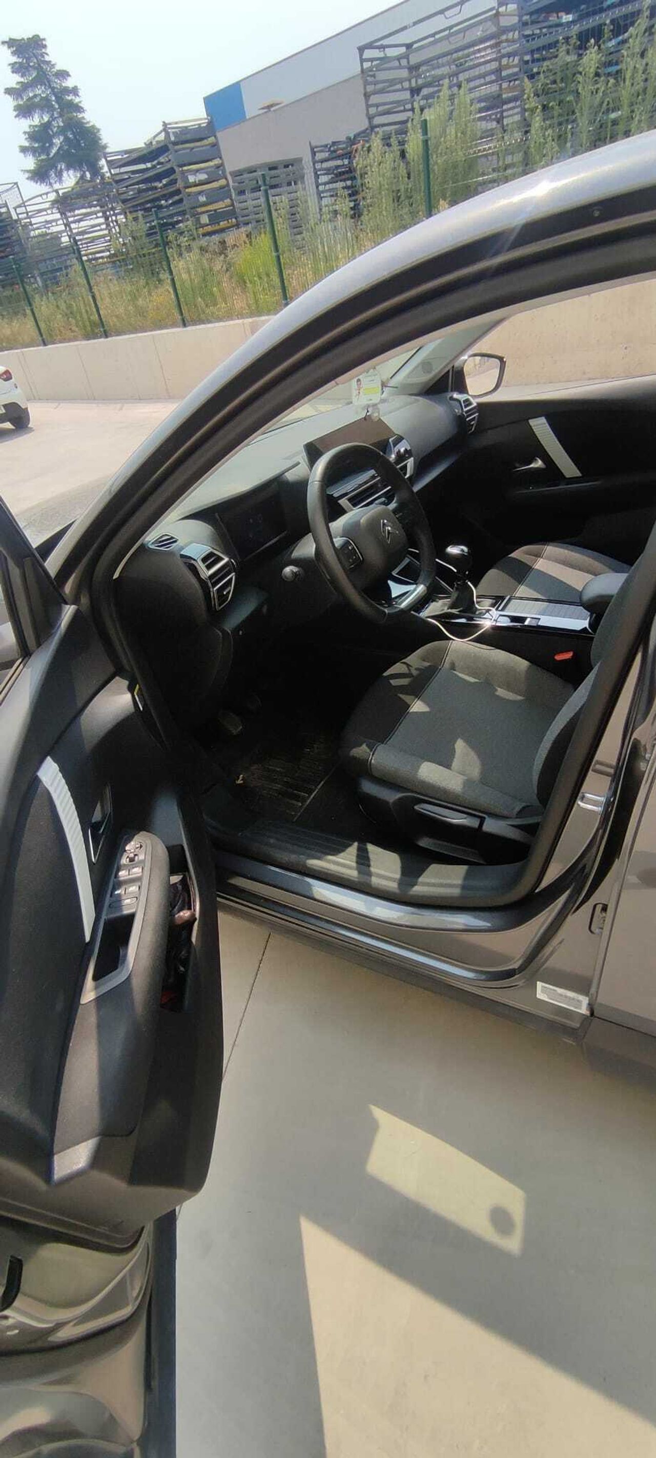 Citroën C4 PURETECH 130 S&S 6V YOU GRIS PLATINO (METALIZADO)	TELA MEANWHILE NEGRO - Foto 2
