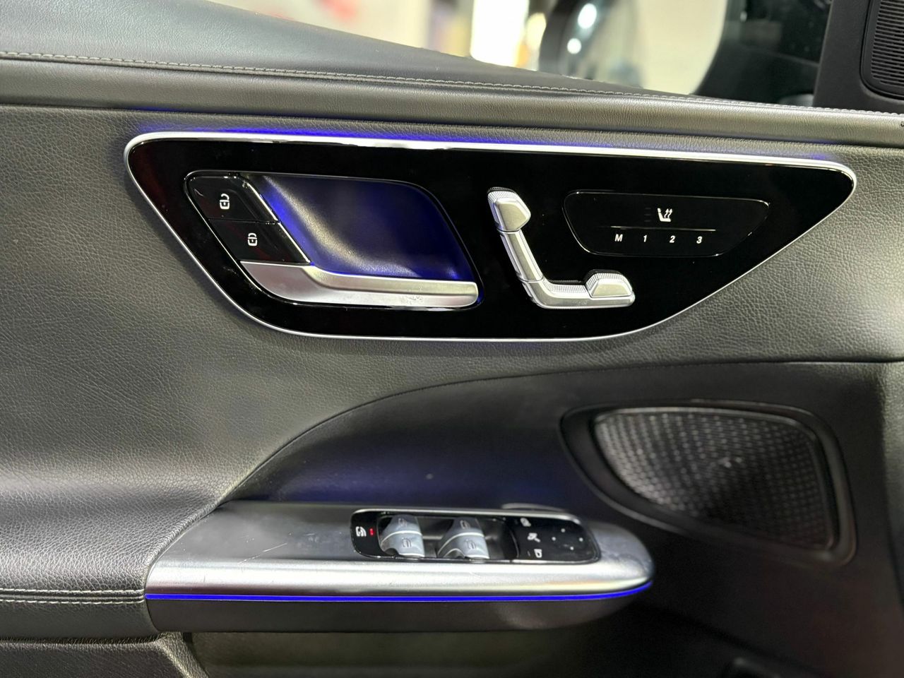 Mercedes Clase C C 200 D AMG Line Premium Plus GRIS GRAFITO (METALIZADO - Foto 2