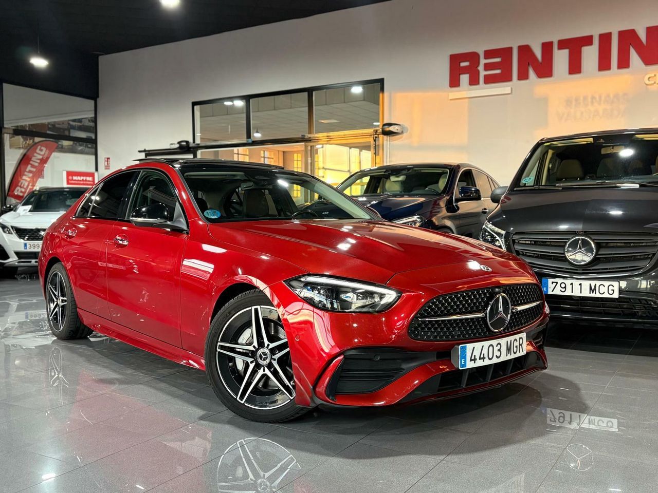 Mercedes Clase C C 200 D AMG Line Premium Plus ROJO PATAGONIA METALIZADO (DESIGNO - Foto 2