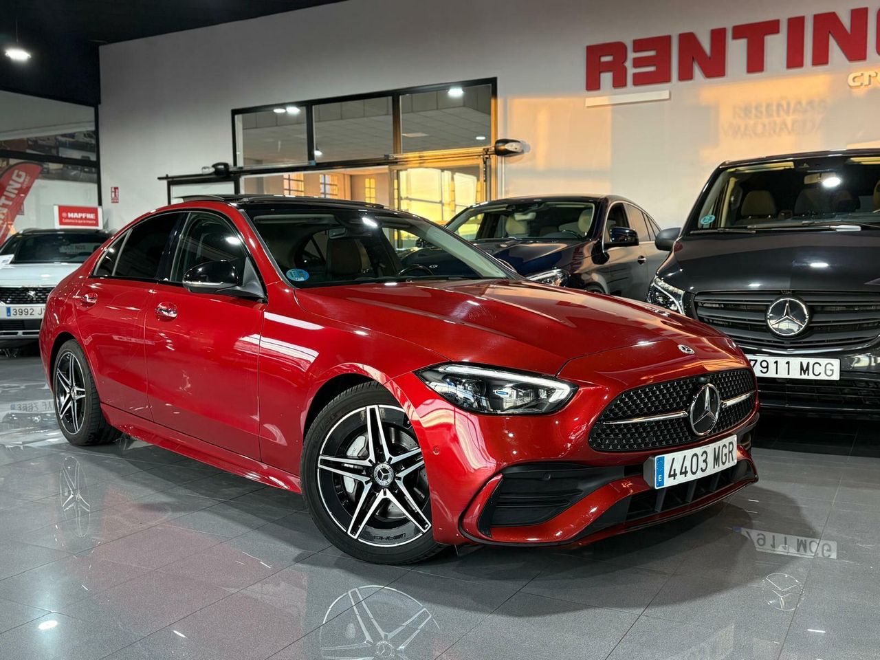 Mercedes Clase C C 200 D AMG Line Premium Plus ROJO PATAGONIA METALIZADO (DESIGNO - Foto 2