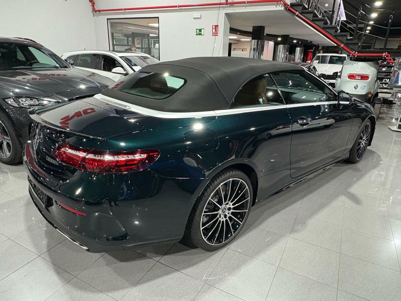 Mercedes Clase E CABRIO E 220 D PAQUETE ADVANTAGE^PAQUETE PREMIUM^PAQUETE PREMIUM PLUS^ - Foto 2