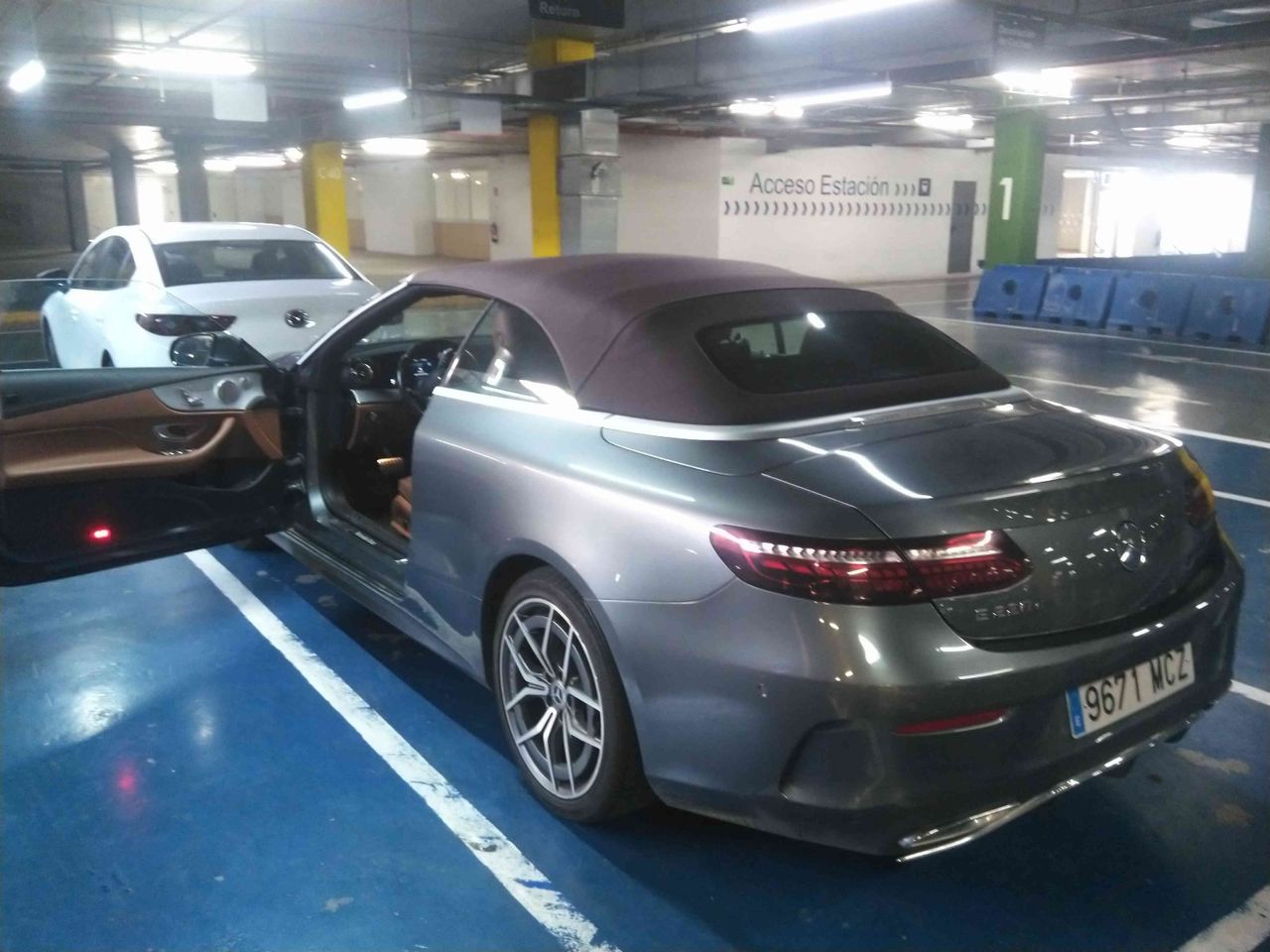 Mercedes Clase E CABRIO E 220 D PAQUETE ADVANTAGE^PAQUETE PREMIUM^PAQUETE PREMIUM PLUS^ - Foto 2
