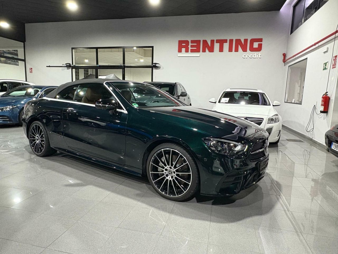 Mercedes Clase E CABRIO E 220 D PAQUETE ADVANTAGE^PAQUETE PREMIUM^PAQUETE PREMIUM PLUS^ - Foto 2