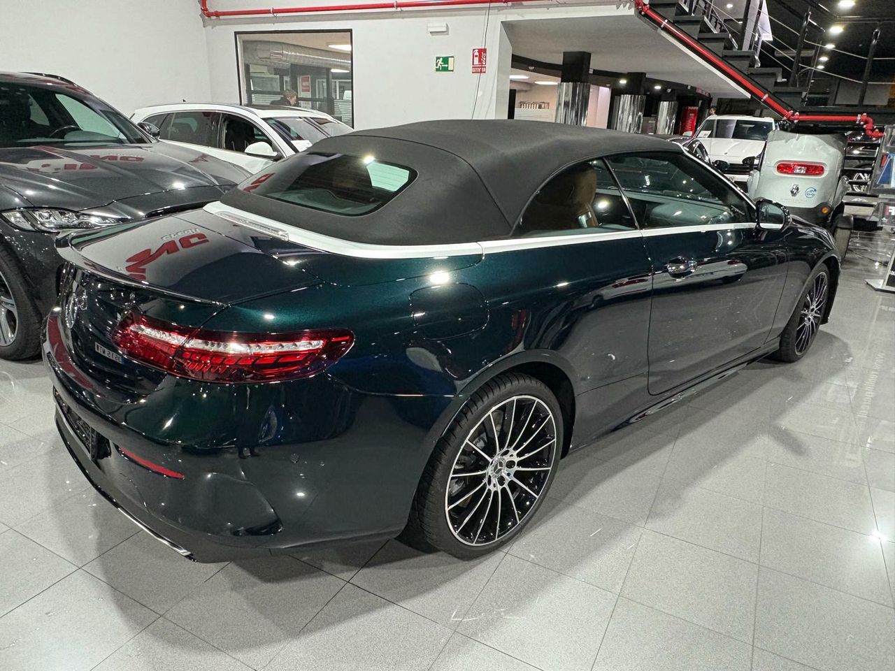 Mercedes Clase E CABRIO E 220 D PAQUETE ADVANTAGE^PAQUETE PREMIUM^PAQUETE PREMIUM PLUS^ - Foto 2