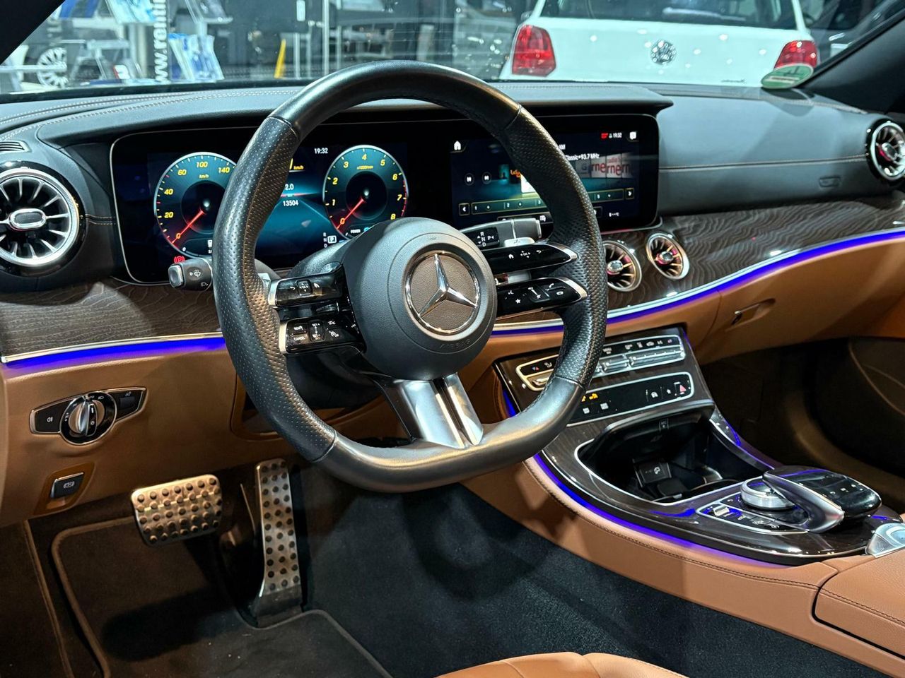 Mercedes Clase E CABRIO E 220 D PAQUETE ADVANTAGE^PAQUETE PREMIUM^PAQUETE PREMIUM PLUS^ - Foto 2