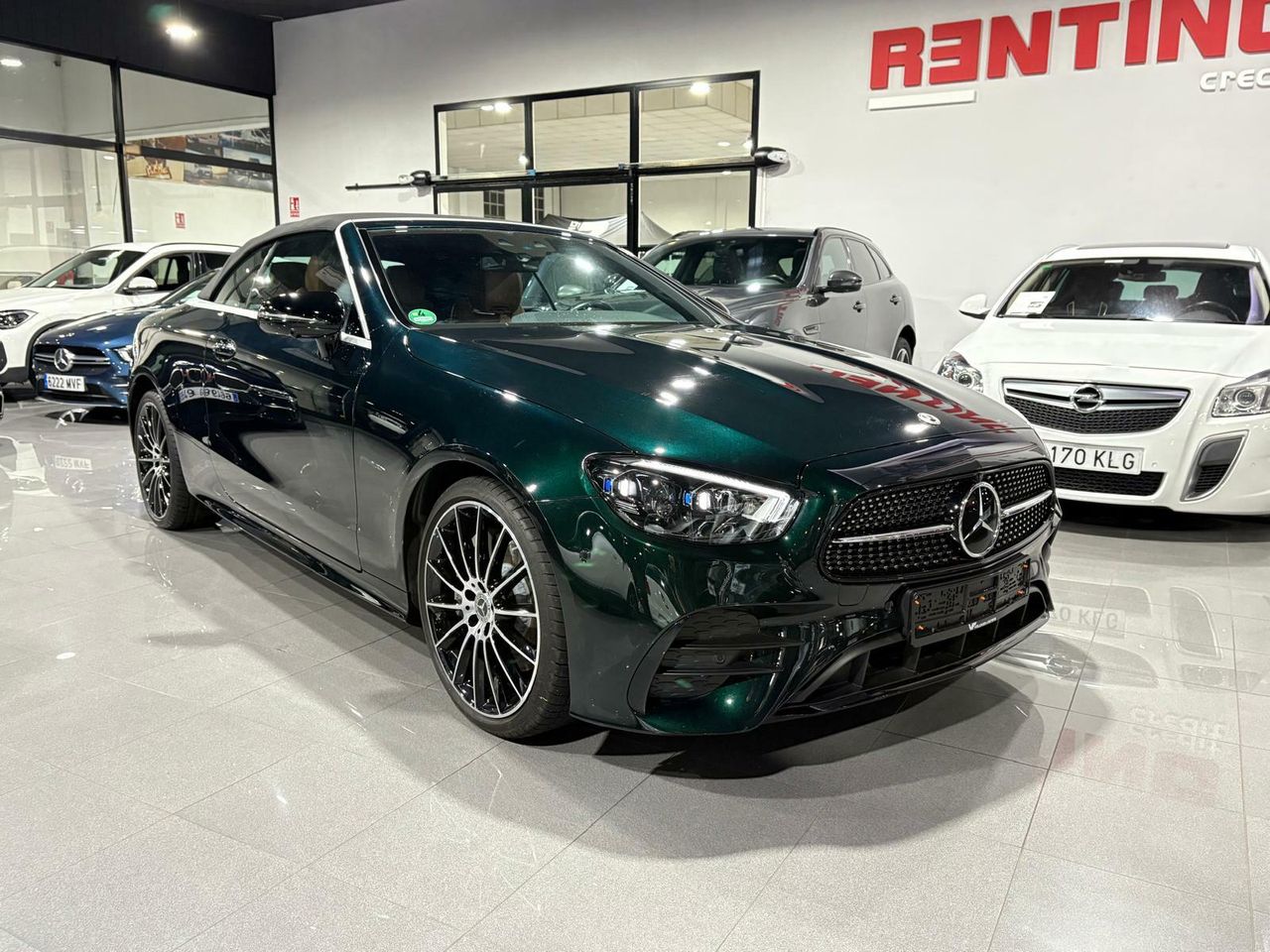 Mercedes Clase E CABRIO E 220 D PAQUETE ADVANTAGE^PAQUETE PREMIUM^PAQUETE PREMIUM PLUS^ - Foto 2