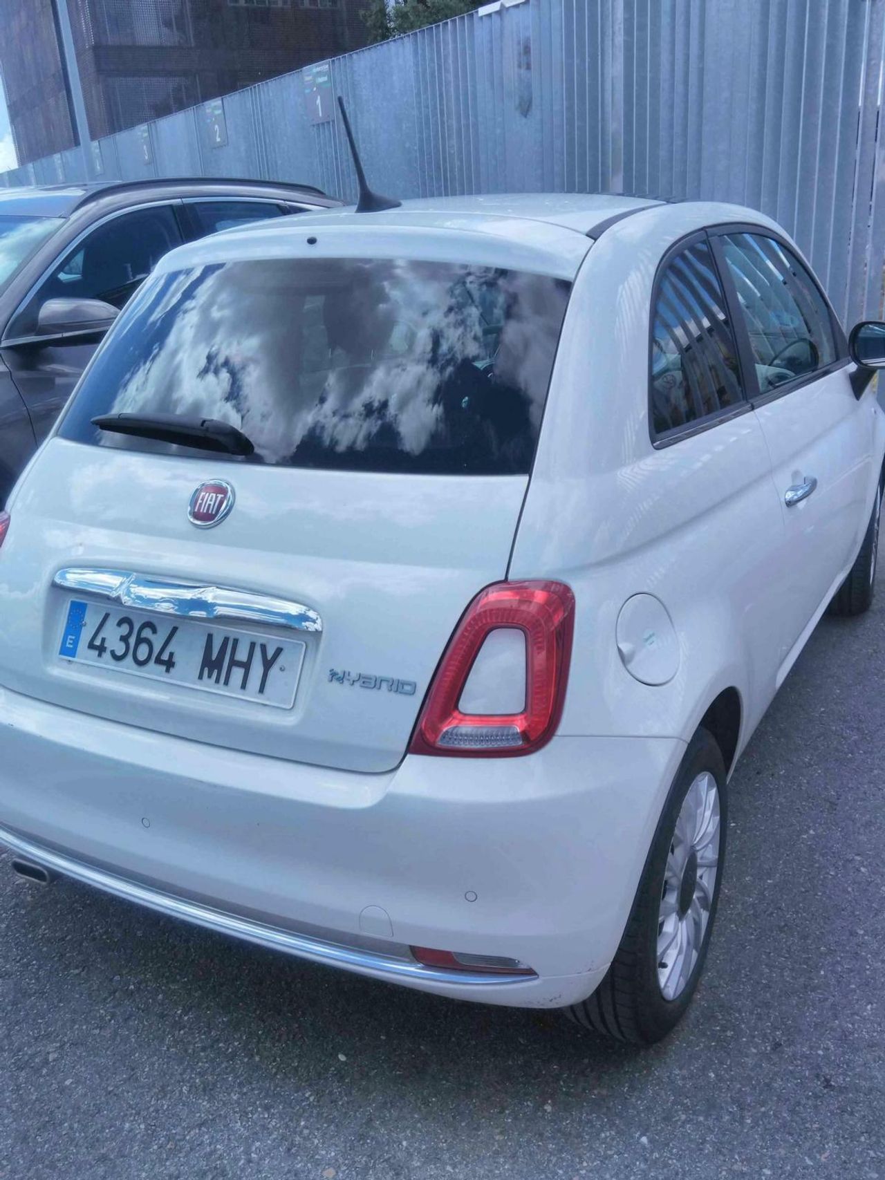 Fiat 500 MONOT	MONOTRIM 1.0 HYBRID 51KW (70 CV) LLANTAS DE ALEACIÓN DE 38CM (15
