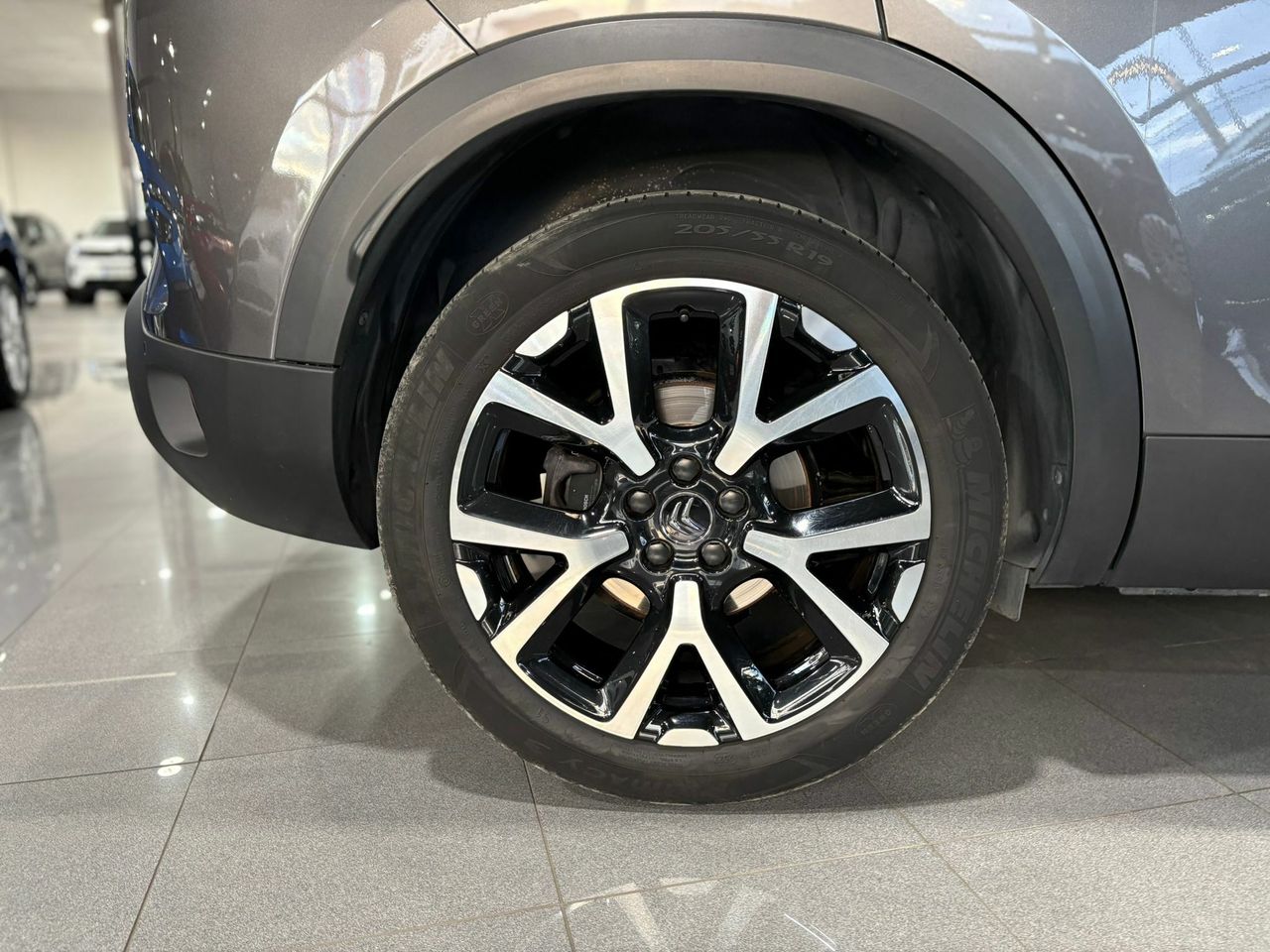 Citroën C5 Aircross LIVE 1.2 130CV MT6  EURO 6DG g/km - Foto 2