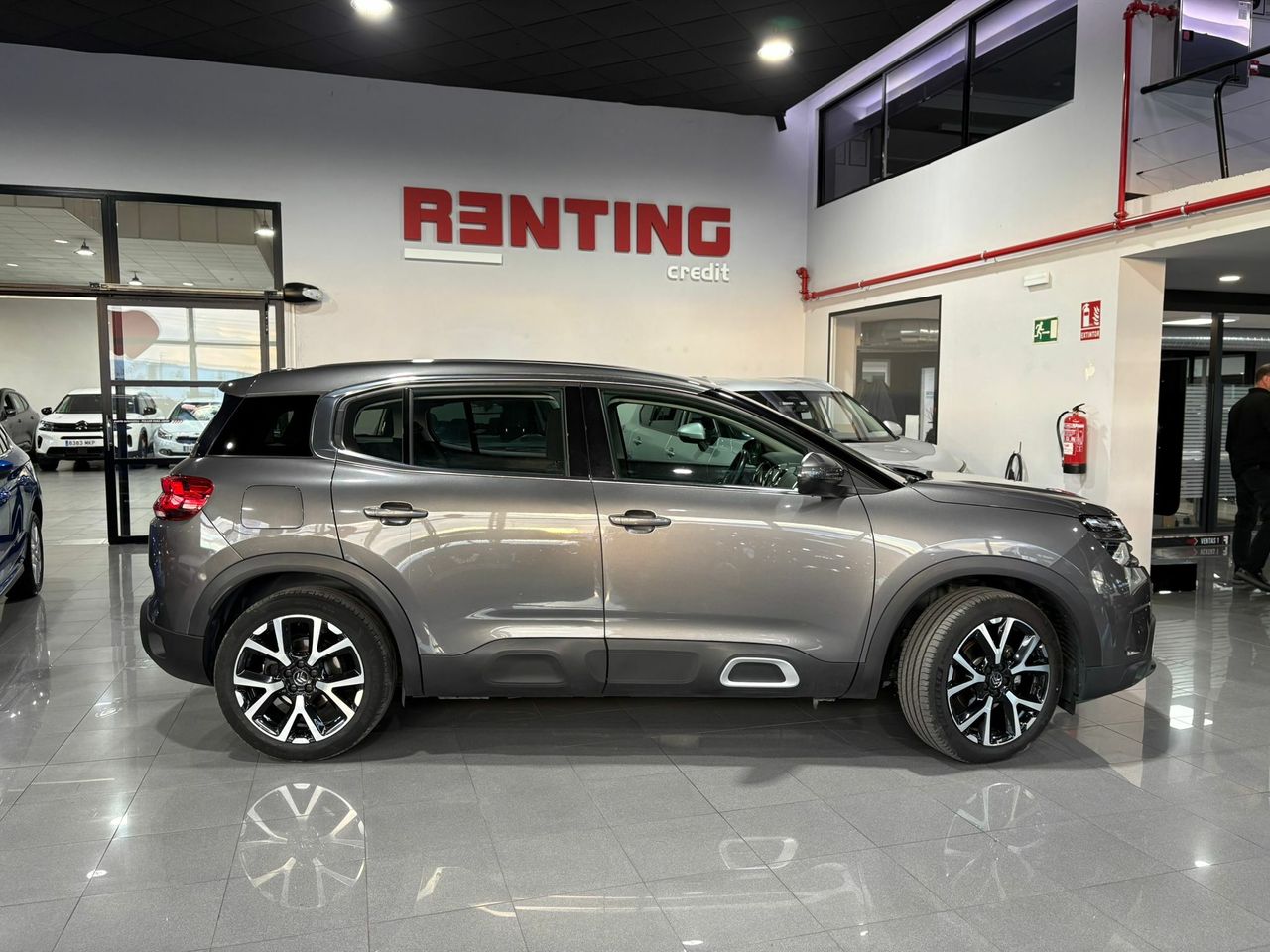 Citroën C5 Aircross LIVE 1.2 130CV MT6  EURO 6DG g/km - Foto 2