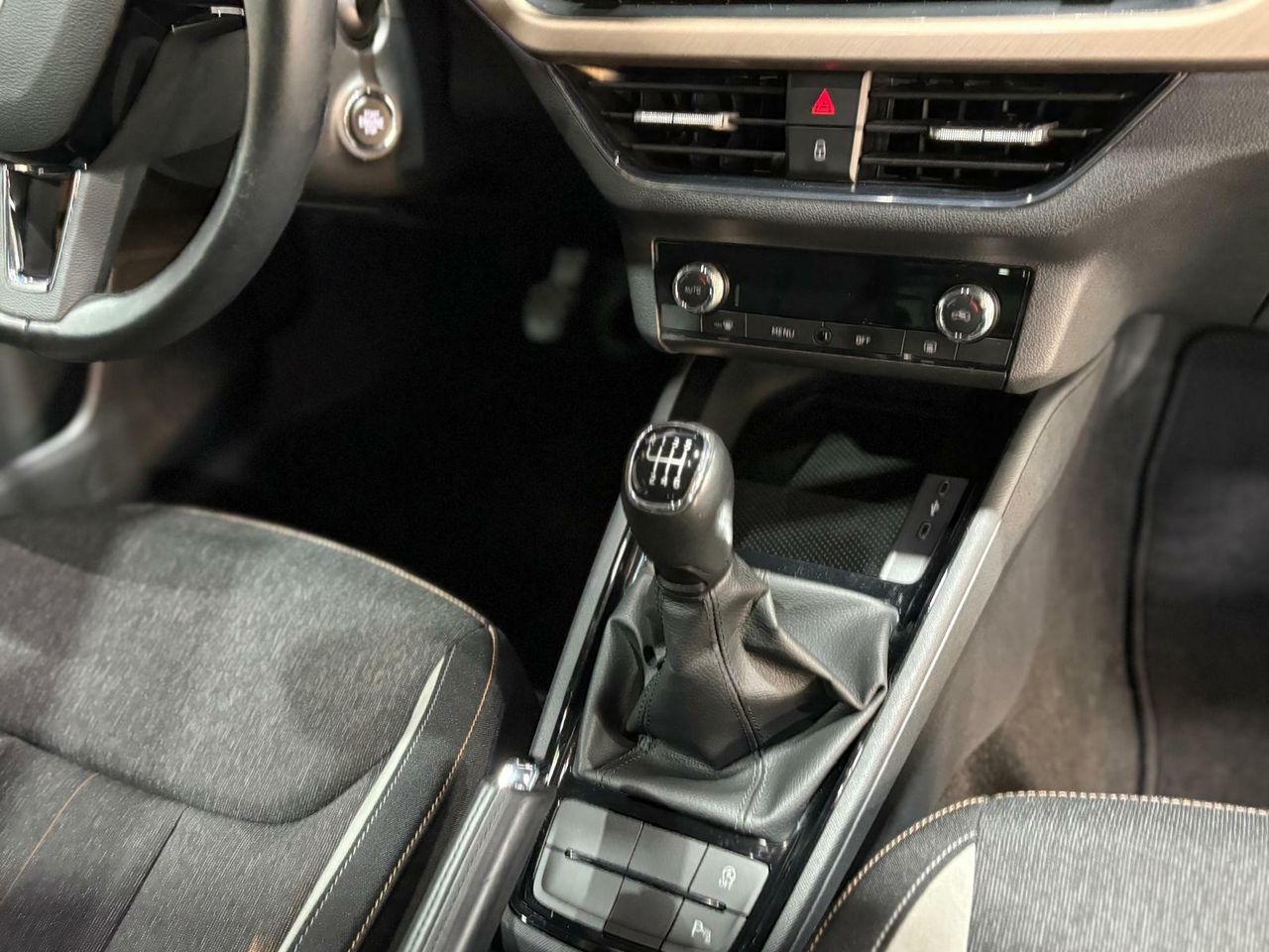 Skoda Kamiq Ambition 1.0 TSI 116 CV (85.00 kW) - Foto 2