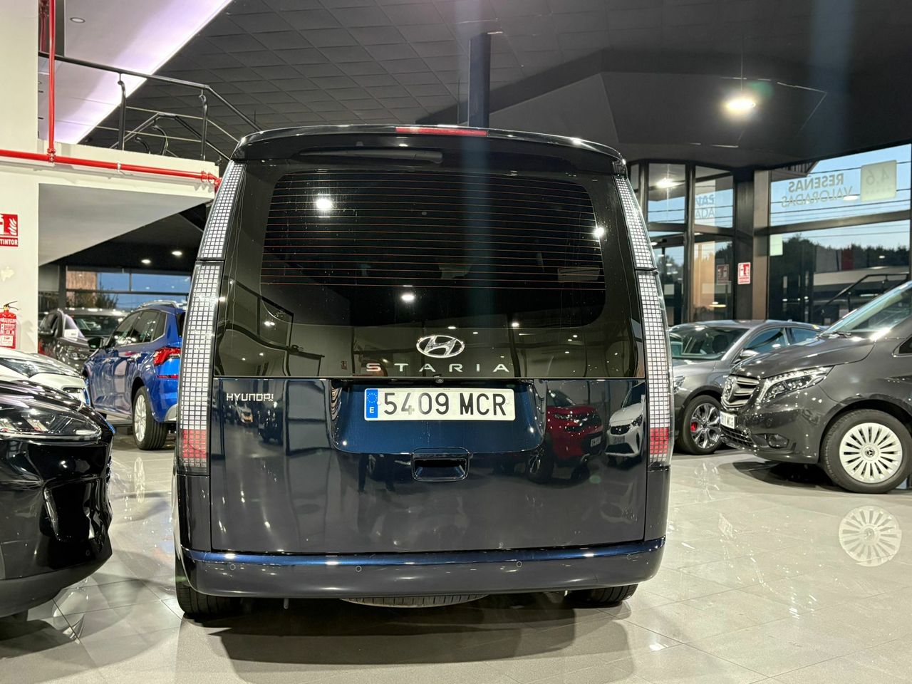 Hyundai Staria 2.2 CRDI Maxx 9S 9 PLAZAS - Foto 2