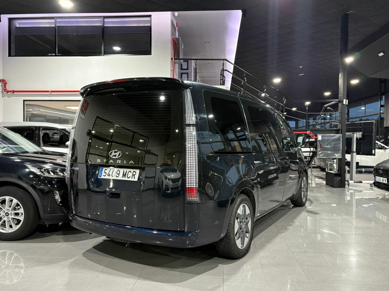Hyundai Staria 2.2 CRDI Maxx 9S 9 PLAZAS - Foto 2