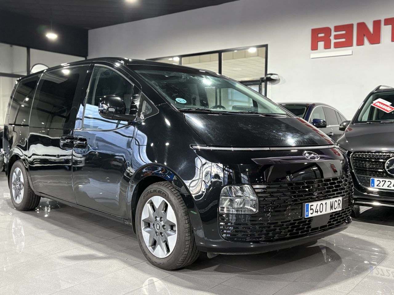 Hyundai Staria 2.2 CRDI Maxx 9S 9 PLAZAS - Foto 2