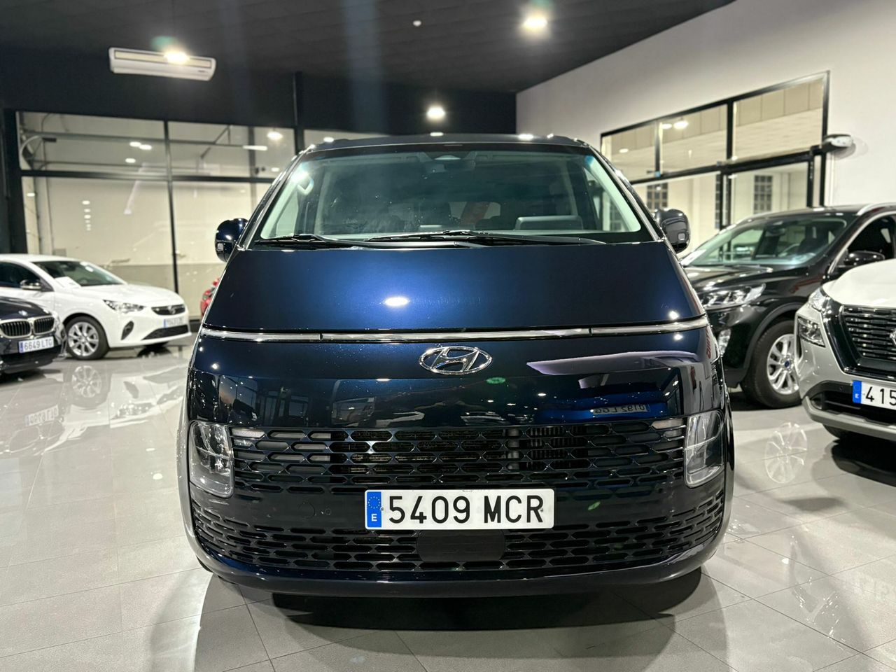 Hyundai Staria 2.2 CRDI Maxx 9S 9 PLAZAS - Foto 2