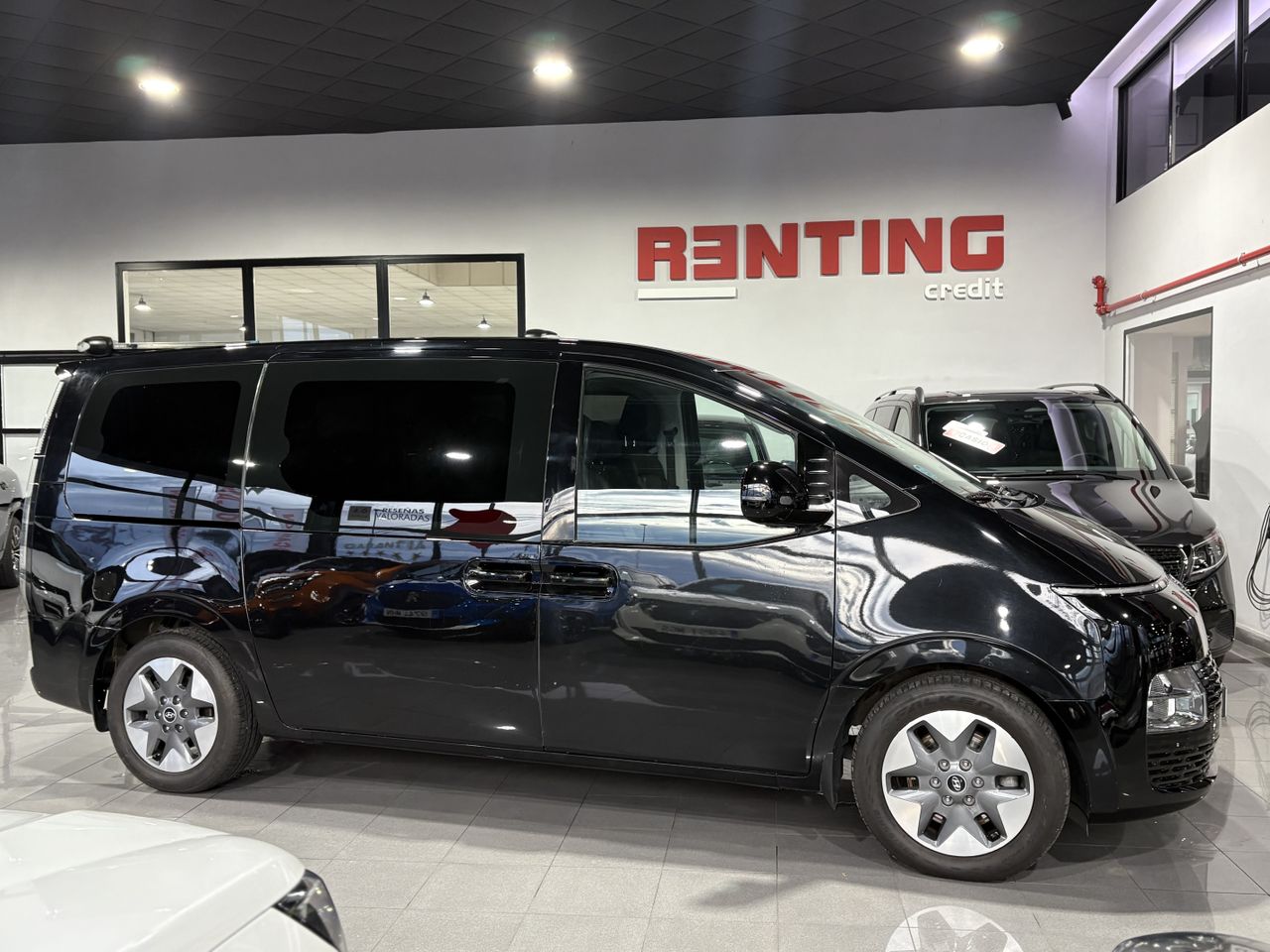 Hyundai Staria 2.2 CRDI Maxx 9S 9 PLAZAS - Foto 2