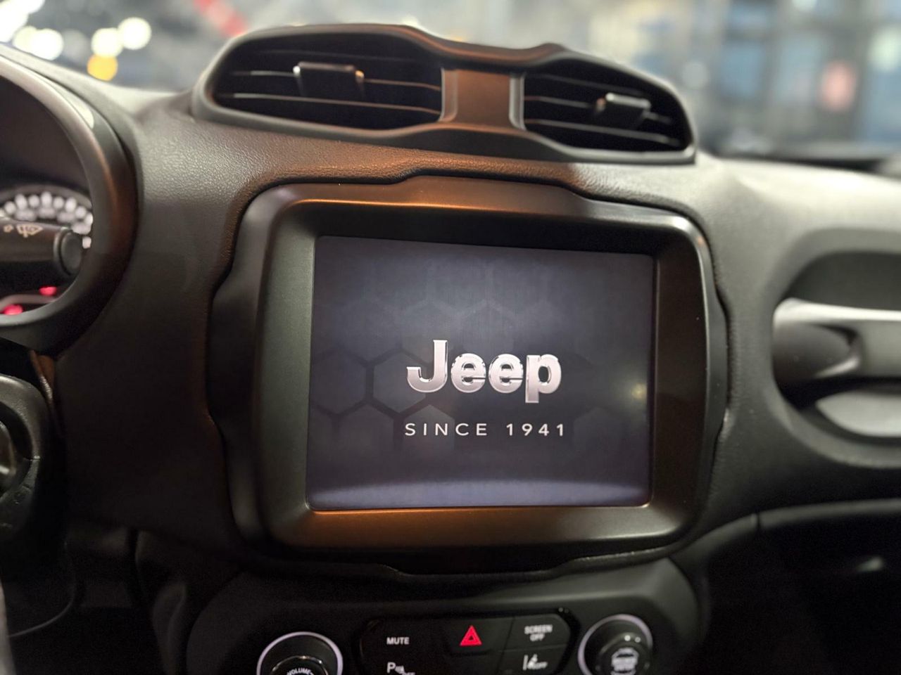 Jeep Renegade EHYBRID 1.5 96KW(130CV) LIMITED ATX GRAPHITE GREY (METALIZADO)	TELA NEGRO - Foto 2