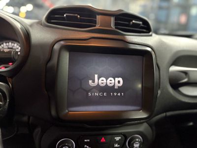 Jeep Renegade EHYBRID 1.5 96KW(130CV) LIMITED ATX GRAPHITE GREY (METALIZADO)	TELA NEGRO