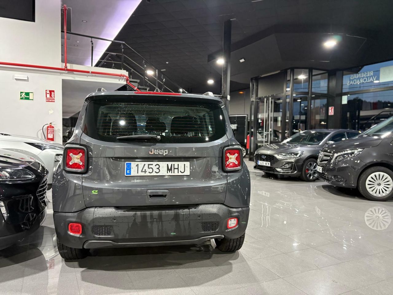 Jeep Renegade EHYBRID 1.5 96KW(130CV) LIMITED ATX GRAPHITE GREY (METALIZADO)	TELA NEGRO - Foto 2