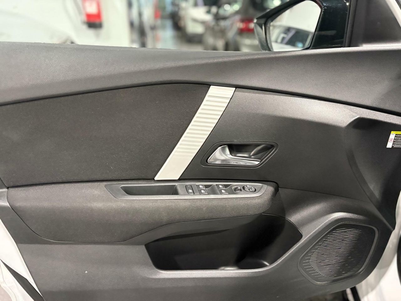Citroën C4 PURETECH 130 S&S 6V YOU GRIS PLATINO (METALIZADO)	TELA MEANWHILE NEGRO - Foto 2