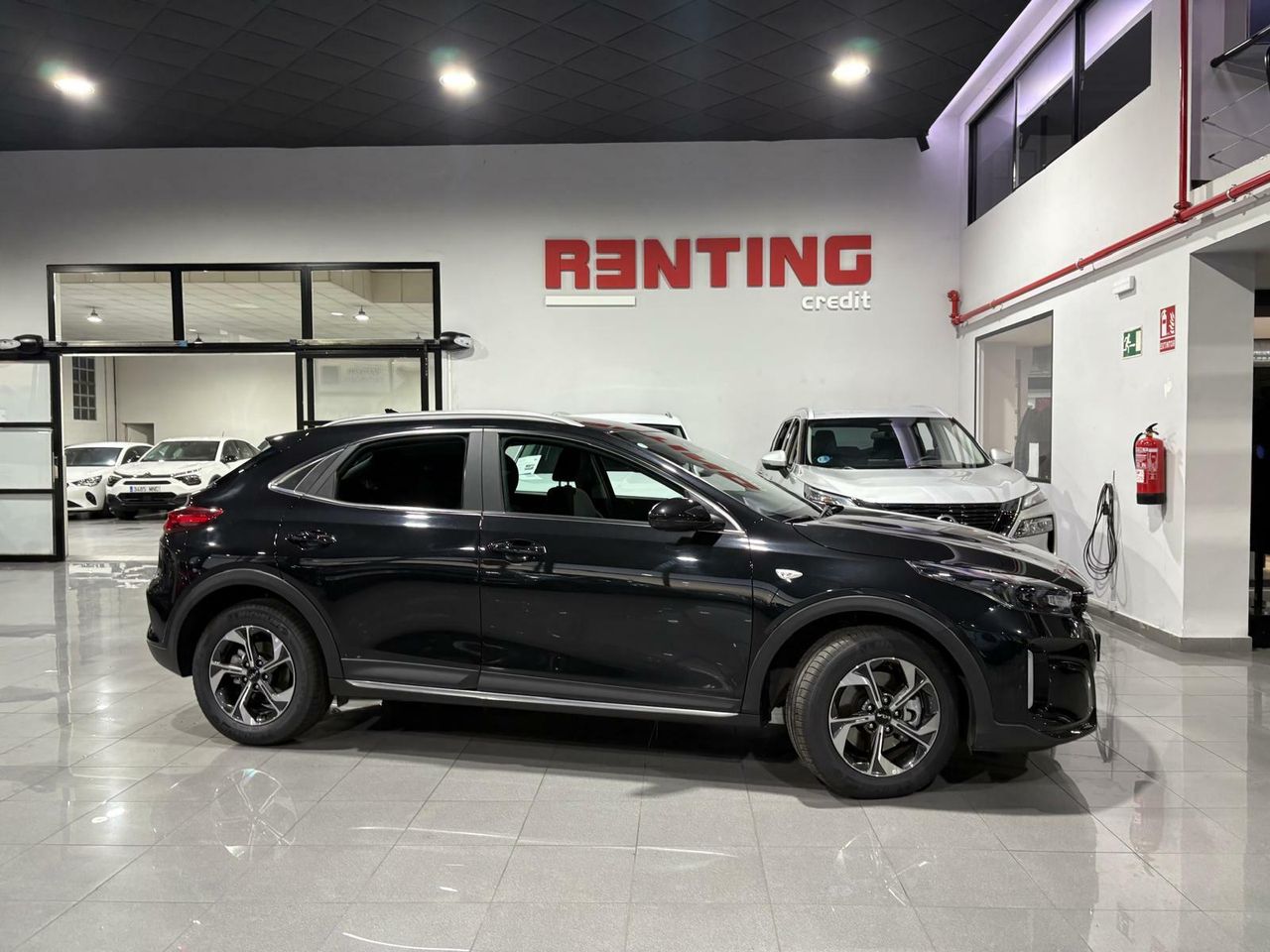 Kia XCeed 1.0 T-GDI BUSINESS 74KW 100CV BLACK PEARL (METALIZADO)	TELA NEGRA - Foto 2