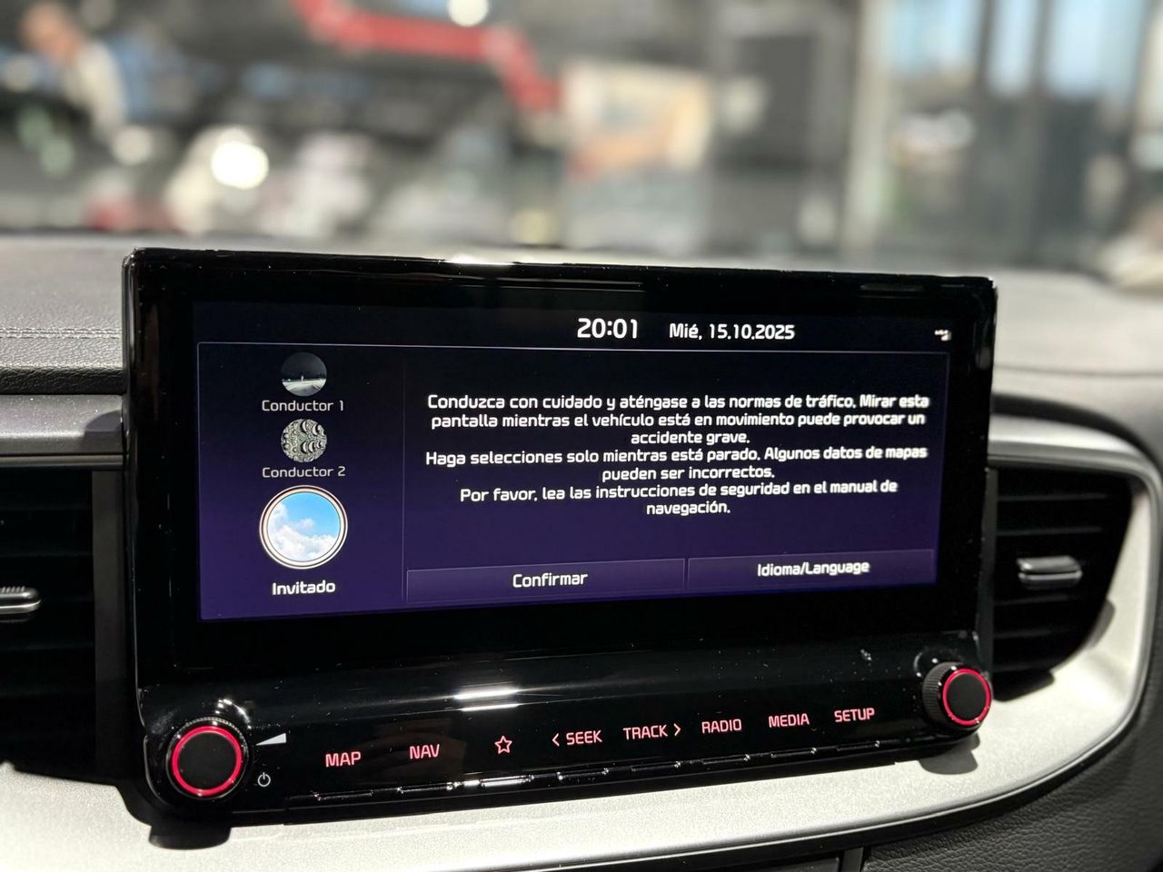 Kia XCeed 1.0 T-GDI BUSINESS 74KW 100CV BLACK PEARL (METALIZADO)	TELA NEGRA - Foto 2