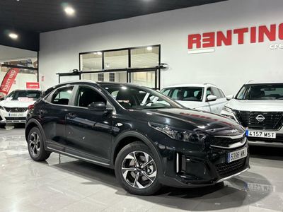 Kia XCeed 1.0 T-GDI BUSINESS 74KW 100CV BLACK PEARL (METALIZADO)	TELA NEGRA