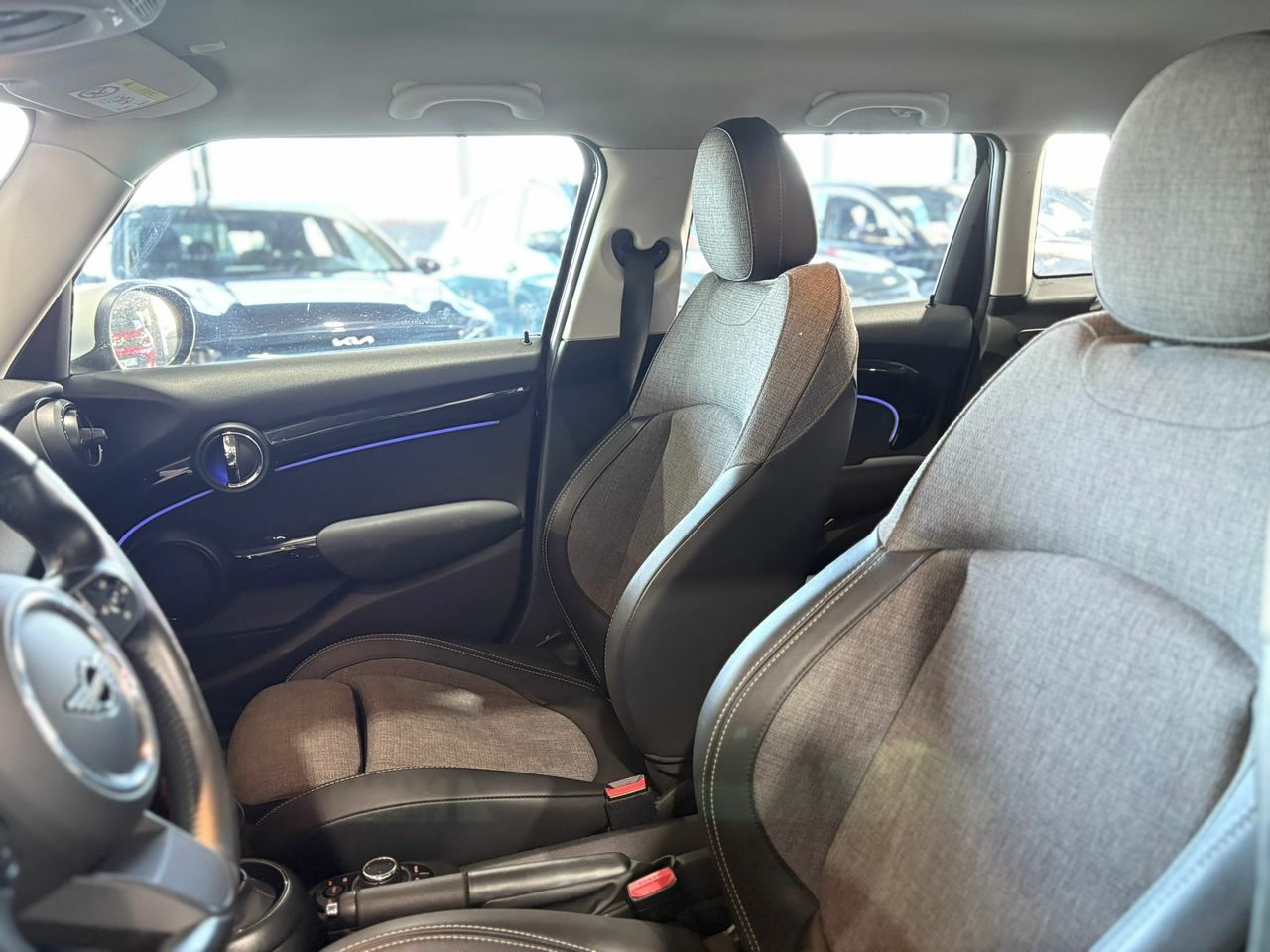 MINI Cooper COOPER 5 PUERTAS ENIGMATIC BLACK METALIZADA	TELA FIREWORK CARBON BLACK - Foto 2