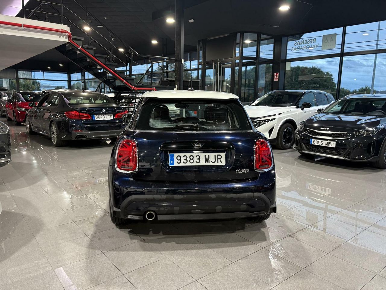 MINI Cooper COOPER 5 PUERTAS ENIGMATIC BLACK METALIZADA	TELA FIREWORK CARBON BLACK - Foto 2