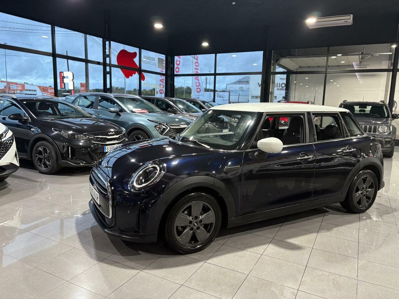 MINI Cooper COOPER 5 PUERTAS ENIGMATIC BLACK METALIZADA	TELA FIREWORK CARBON BLACK - Foto 2