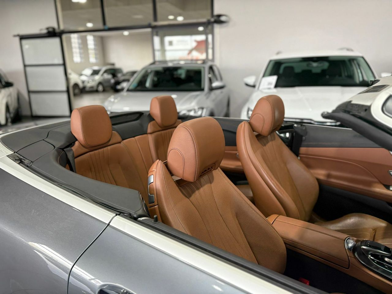 Mercedes Clase E CABRIO E 220 D PAQUETE ADVANTAGE^PAQUETE PREMIUM^PAQUETE PREMIUM PLUS^ - Foto 2
