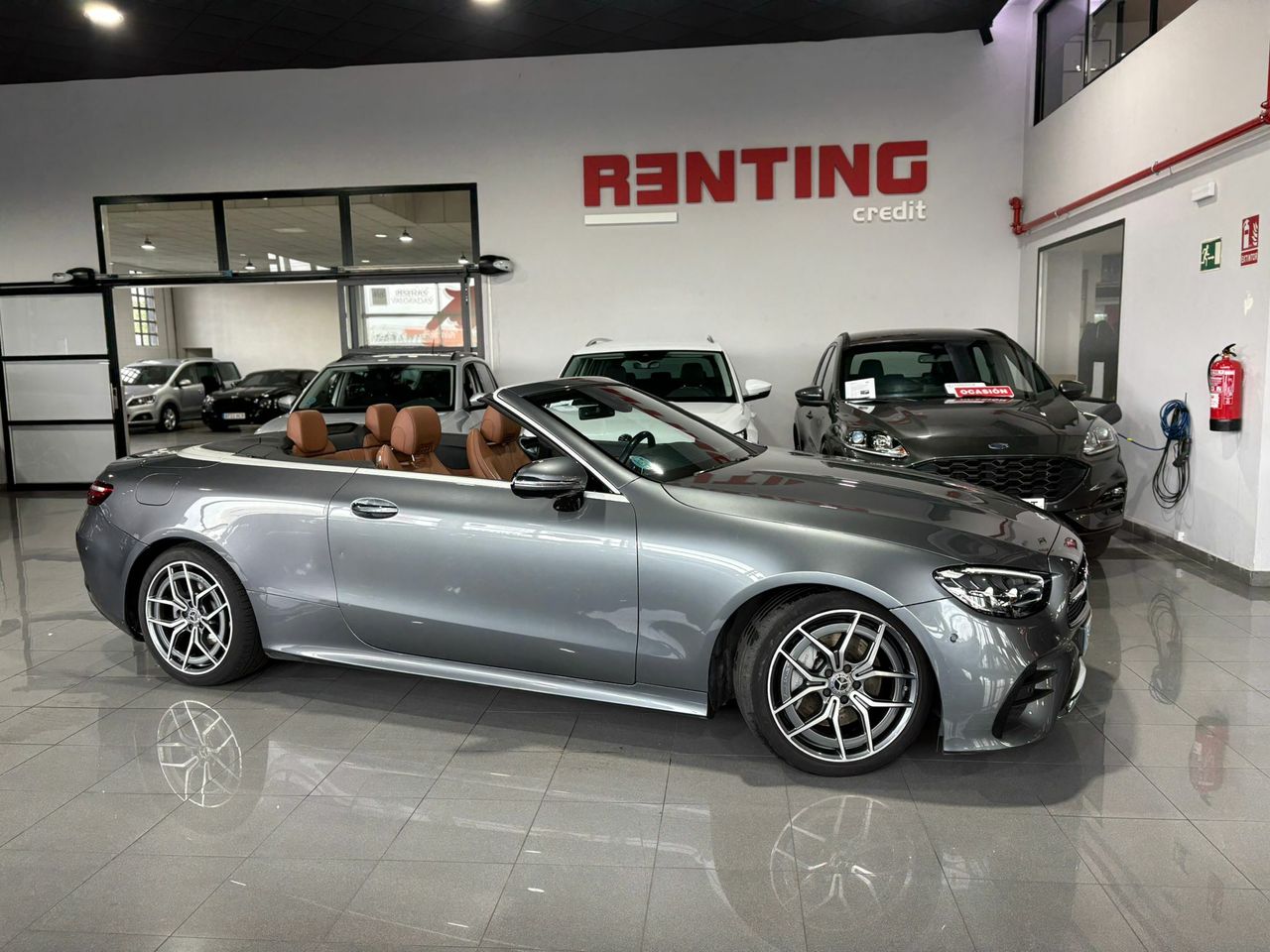 Mercedes Clase E CABRIO E 220 D PAQUETE ADVANTAGE^PAQUETE PREMIUM^PAQUETE PREMIUM PLUS^ - Foto 2