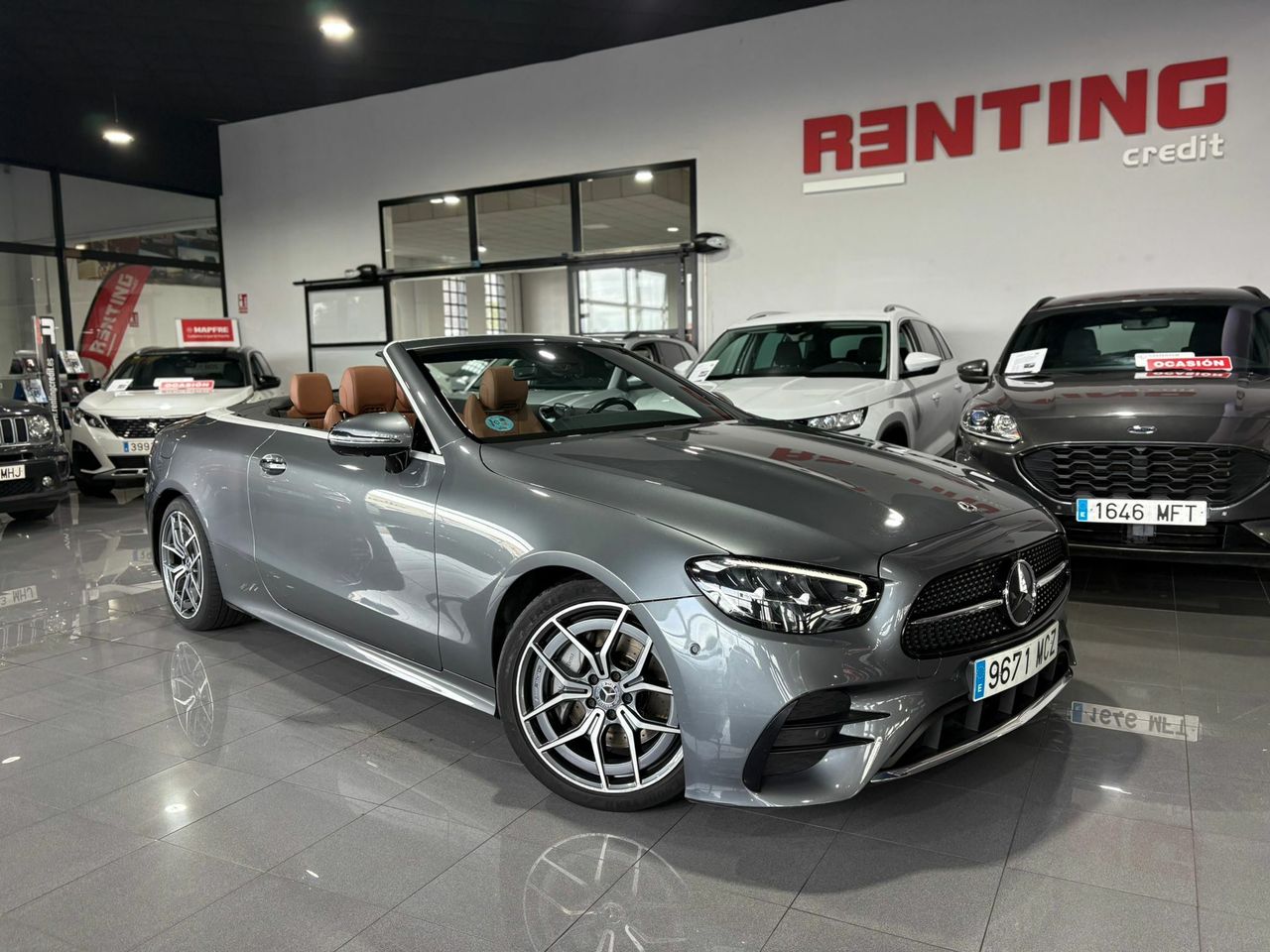 Mercedes Clase E CABRIO E 220 D PAQUETE ADVANTAGE^PAQUETE PREMIUM^PAQUETE PREMIUM PLUS^ - Foto 2