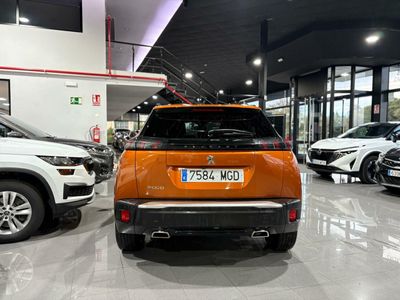 Peugeot 2008 ALLURE PACK PURETECH 130 S&S 6 VEL. MAN TAPICERÍA COZY NEGRO CON PESPUNTES EN AZUL