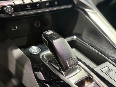 Peugeot 5008 ALLUR	1.2 PURETECH 96KW S&S ALLURE EAT8 