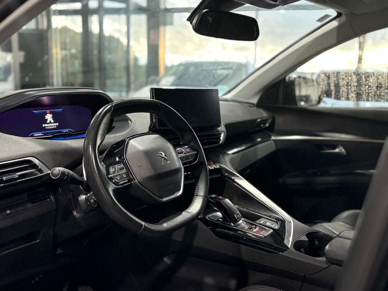 Peugeot 5008 ALLUR	1.2 PURETECH 96KW S&S ALLURE EAT8  - Foto 2