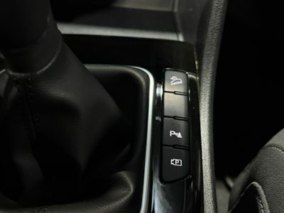 Kia Sportage DRIVE	1.6 T-GDI 118KW (160CV) DRIVE 17