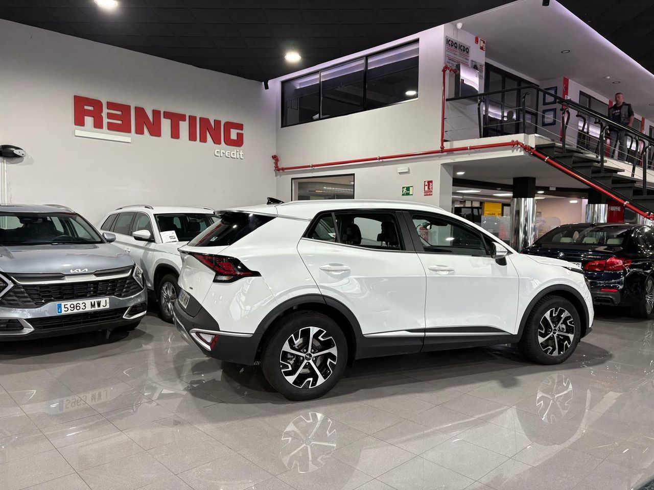 Kia Sportage Kia Sportage DRIVE 1.6 T-GDI HEV 158KW (215CV) DRIVE 4X2  PACK DESIGN - Foto 2