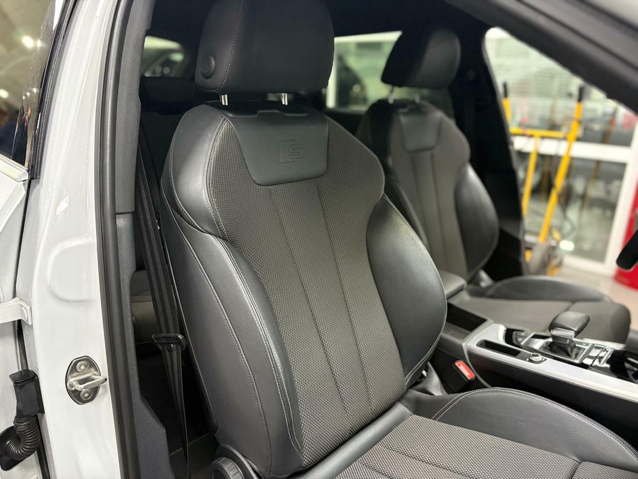 Audi A4 AVANT S LINE 35 TFSI 110KW S TRONIC BLANCO GLACIAR (METALIZADO - Foto 2