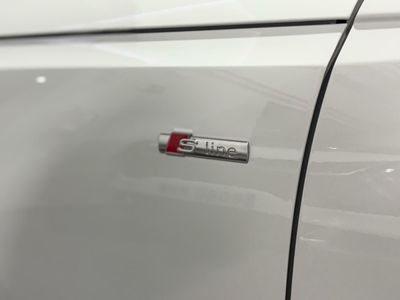 Audi A4 AVANT S LINE 35 TFSI 110KW S TRONIC BLANCO GLACIAR (METALIZADO