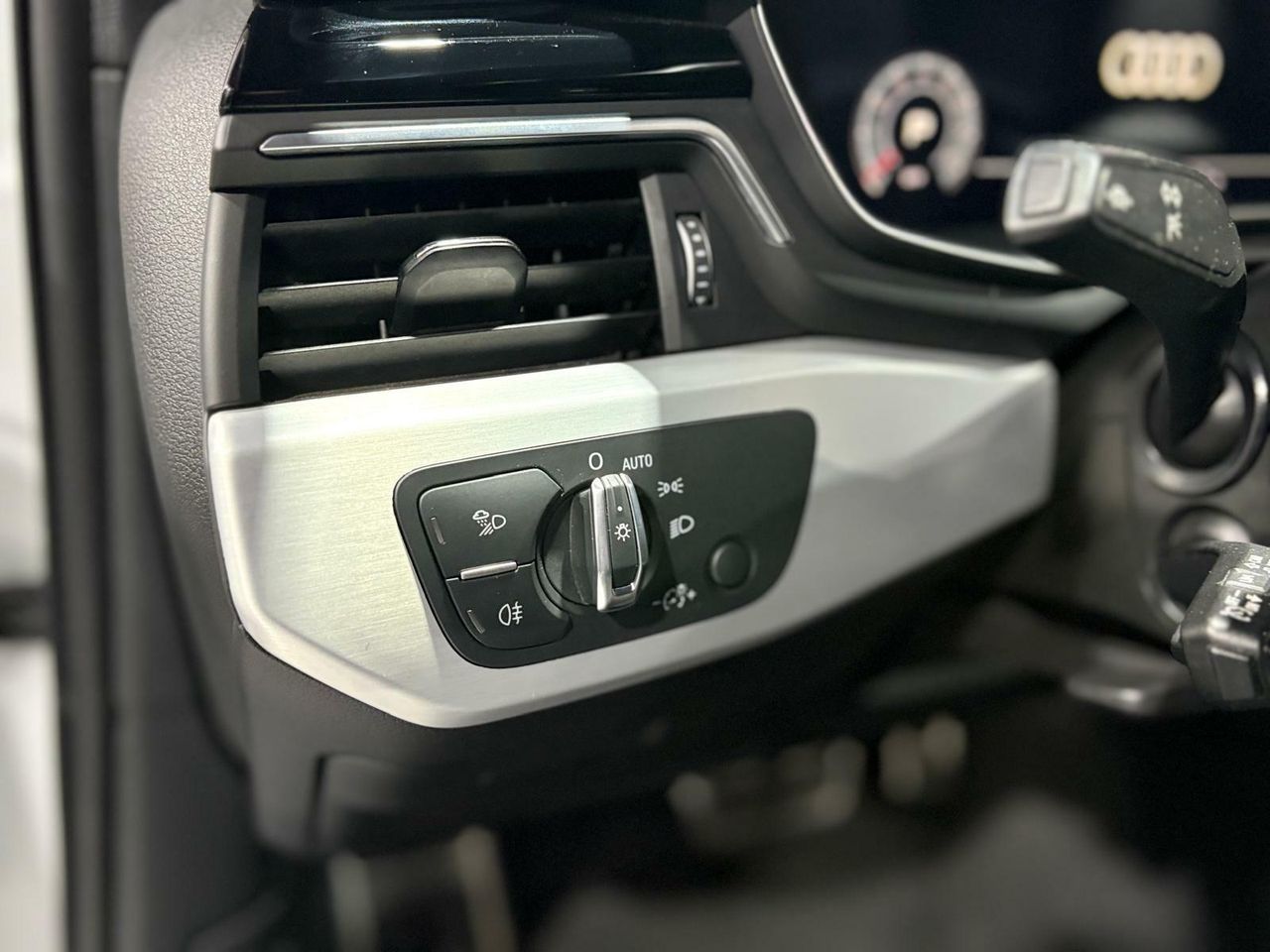 Audi A4 AVANT S LINE 35 TFSI 110KW S TRONIC BLANCO GLACIAR (METALIZADO - Foto 2