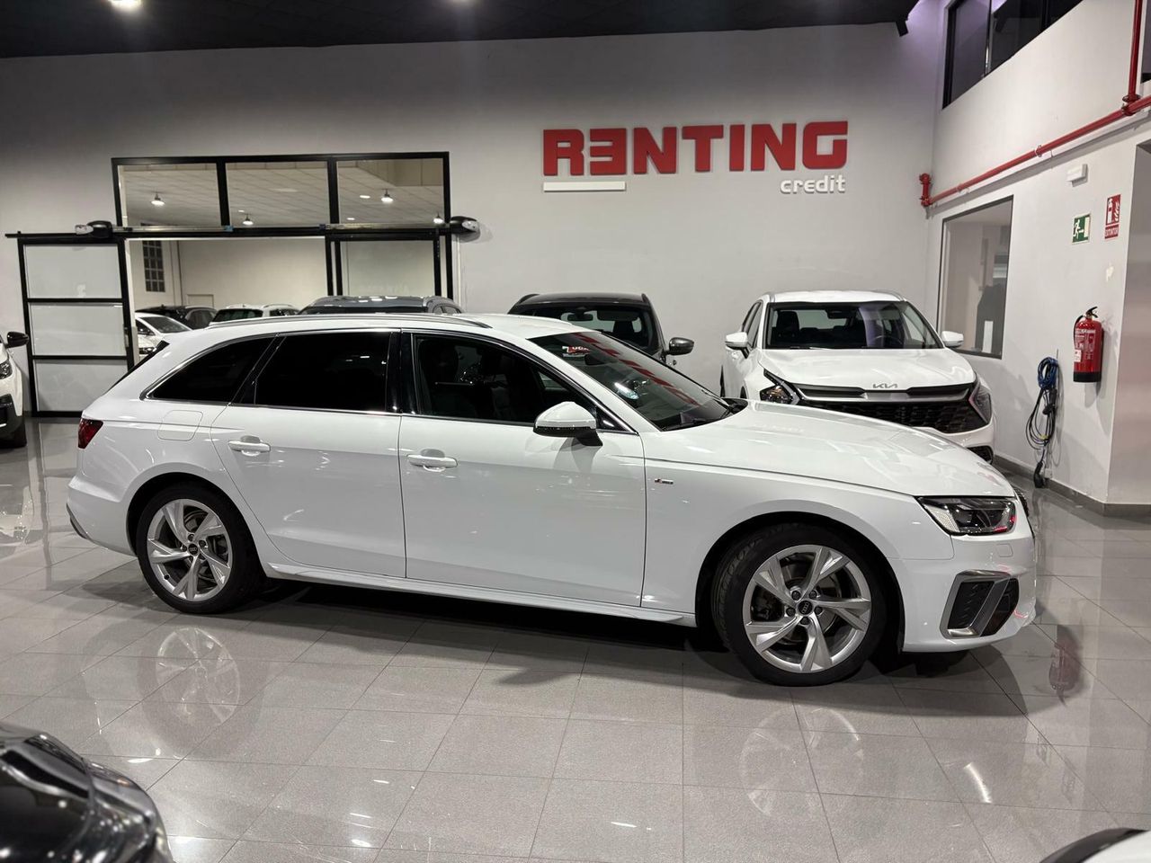 Audi A4 AVANT S LINE 35 TFSI 110KW S TRONIC BLANCO GLACIAR (METALIZADO - Foto 2