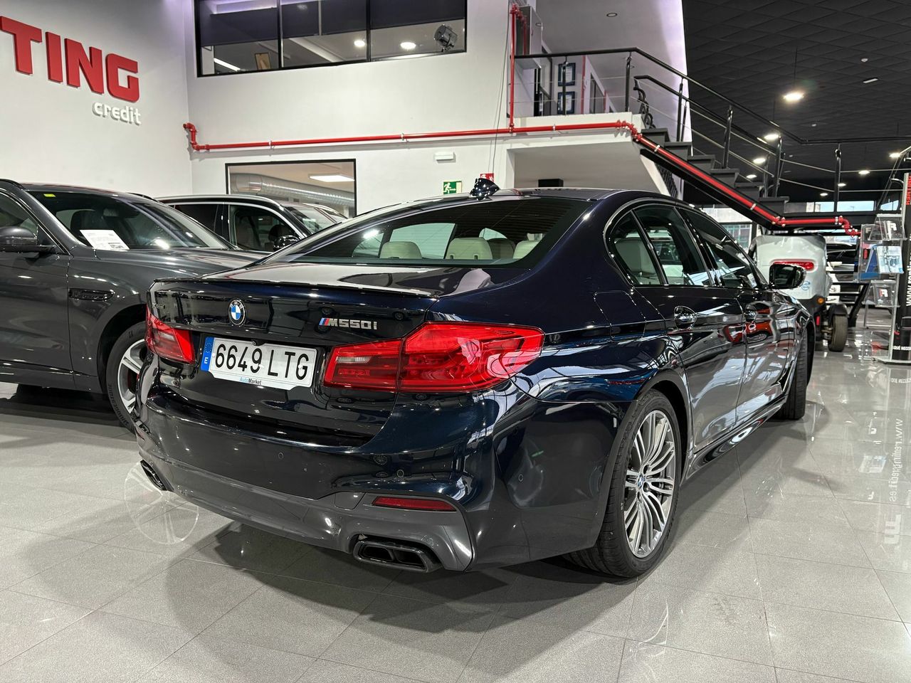 BMW Serie 5 BMW M550i xDrive Berlina M perfonmance - Foto 2